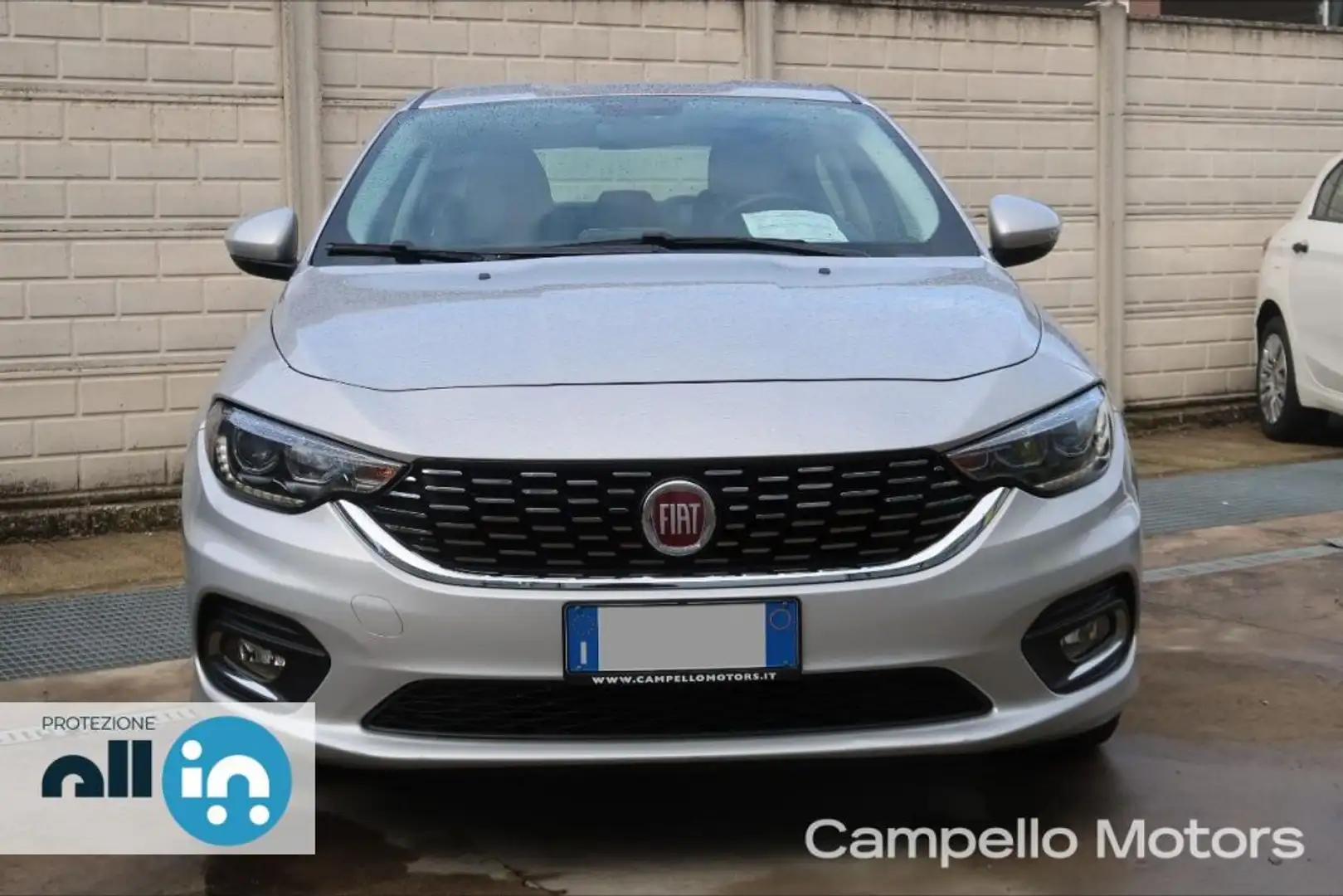 Fiat Tipo Tipo 4p 1.4 16V Lounge E6D srebrna - 2