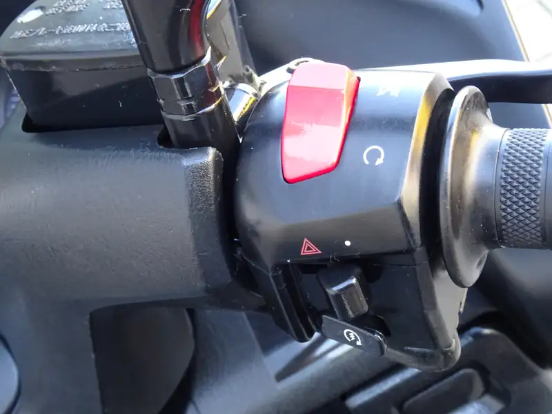 Yamaha YP 400 - foto 6