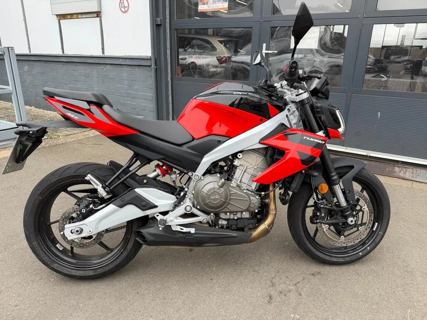 Aprilia Tuono TUONO 457 E5+ PIRANHA RED Rojo - 2