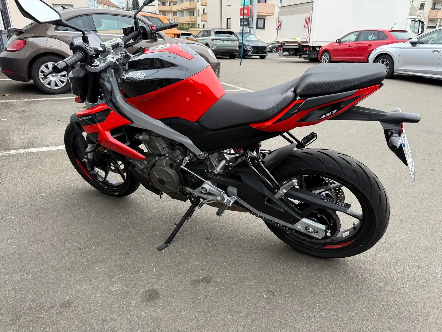 Aprilia Tuono TUONO 457 E5+ PIRANHA RED Rojo - 1