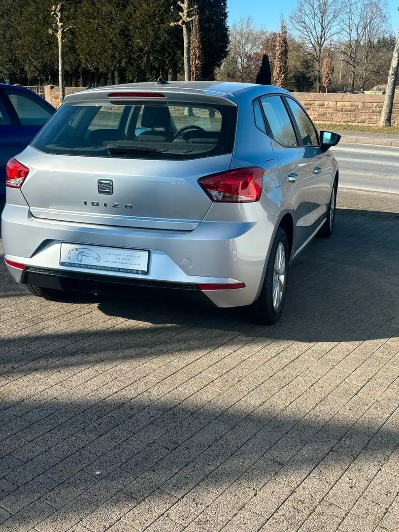 SEAT Ibiza 1.0 TSI 70kW Style Silber - 2