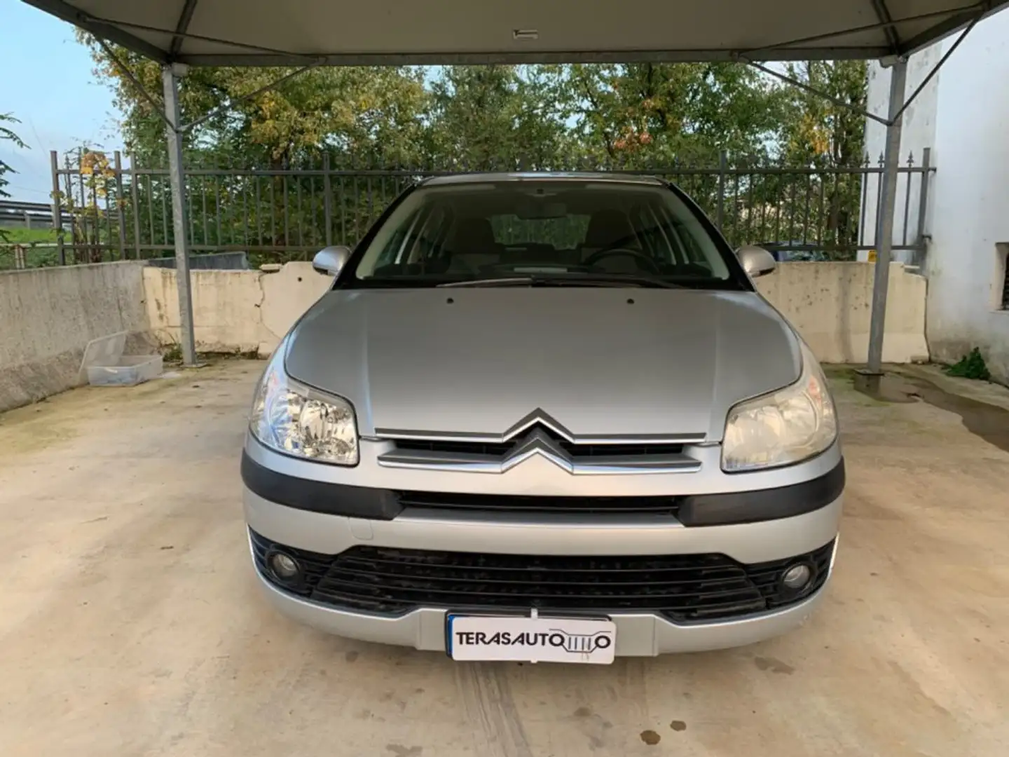 Citroen C4 1.4 Classique POCHI CHILOMETRI OK NEOPATENTATI Argento - 2