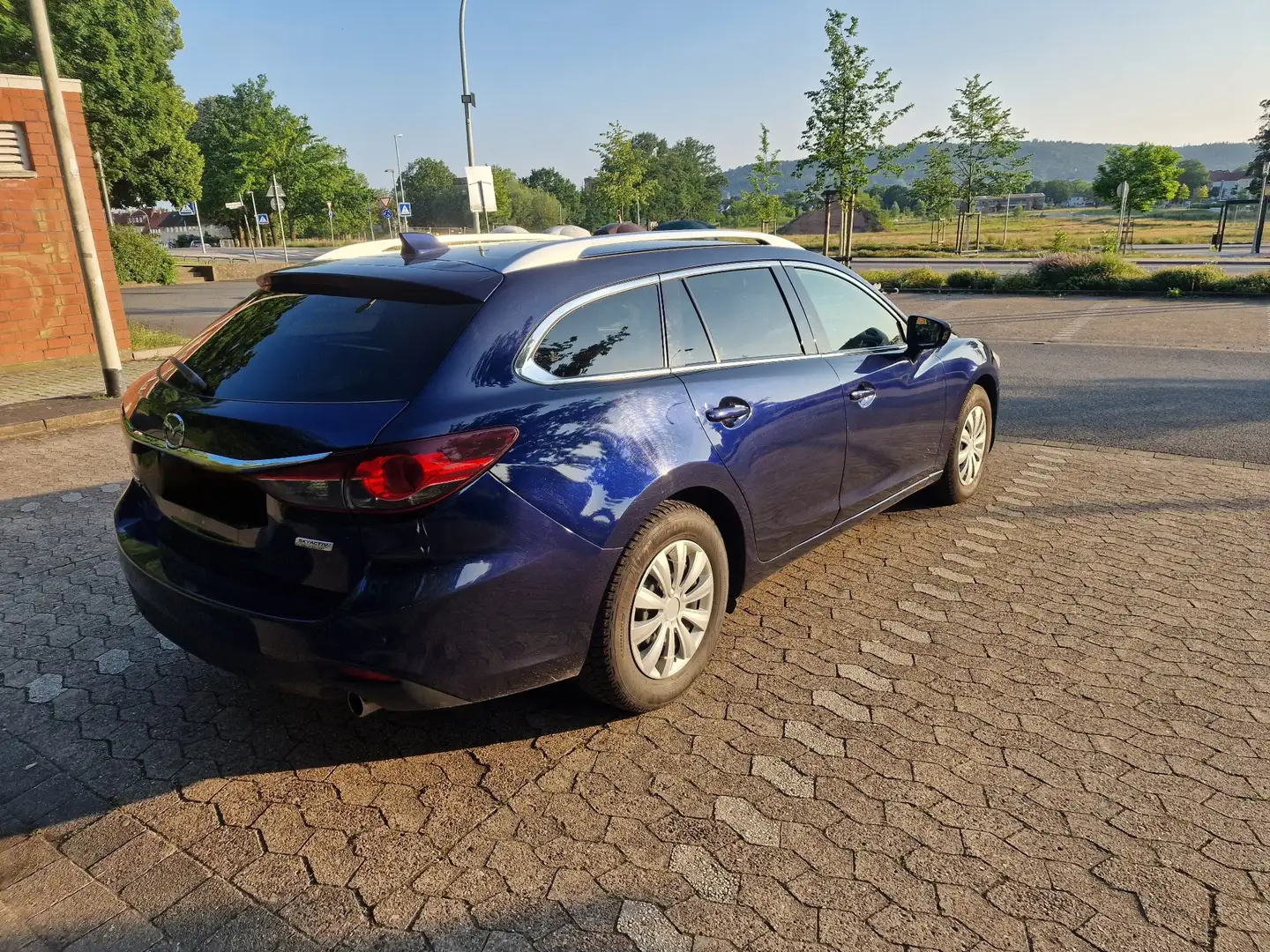 Mazda 6 Kombi SKYACTIV-D 150 i-ELOOP MIT TÜV 6.2027 Blau - 2