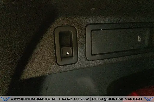 Volkswagen Tiguan view 9