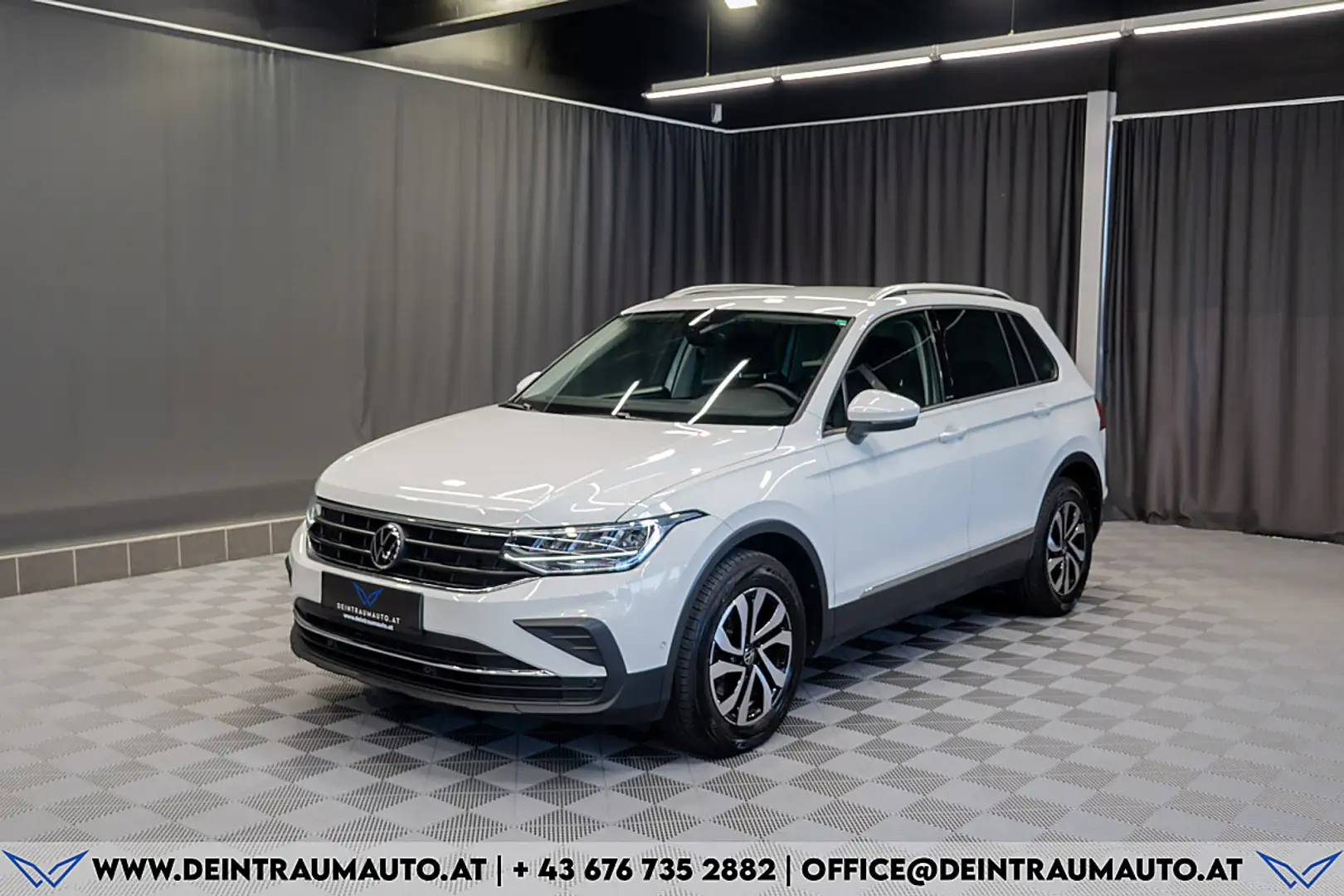 Volkswagen Tiguan 2.0 TDI DSG Life*STANDHEIZUNG*AHK*IQ-DRIVE* Weiß - 1