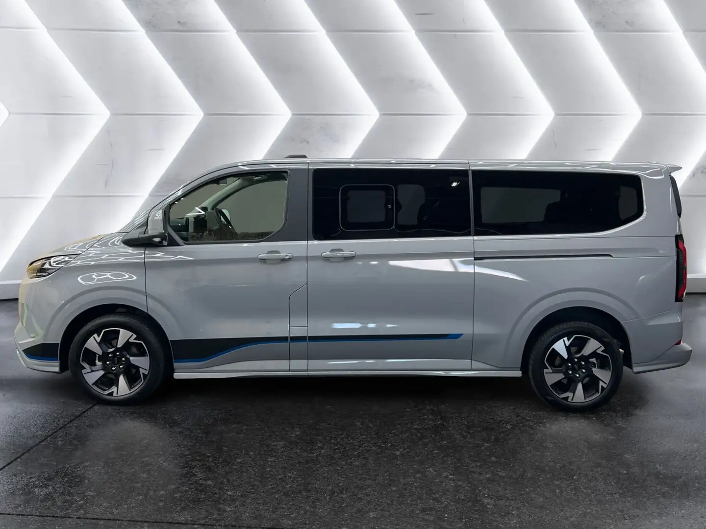 Ford Tourneo Custom L2 Sport | PHEV | Bus 8-Sitze | Sofort verfügbar Grau - 2