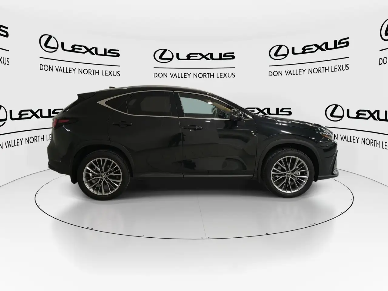 Lexus NX снимка Lexus NX