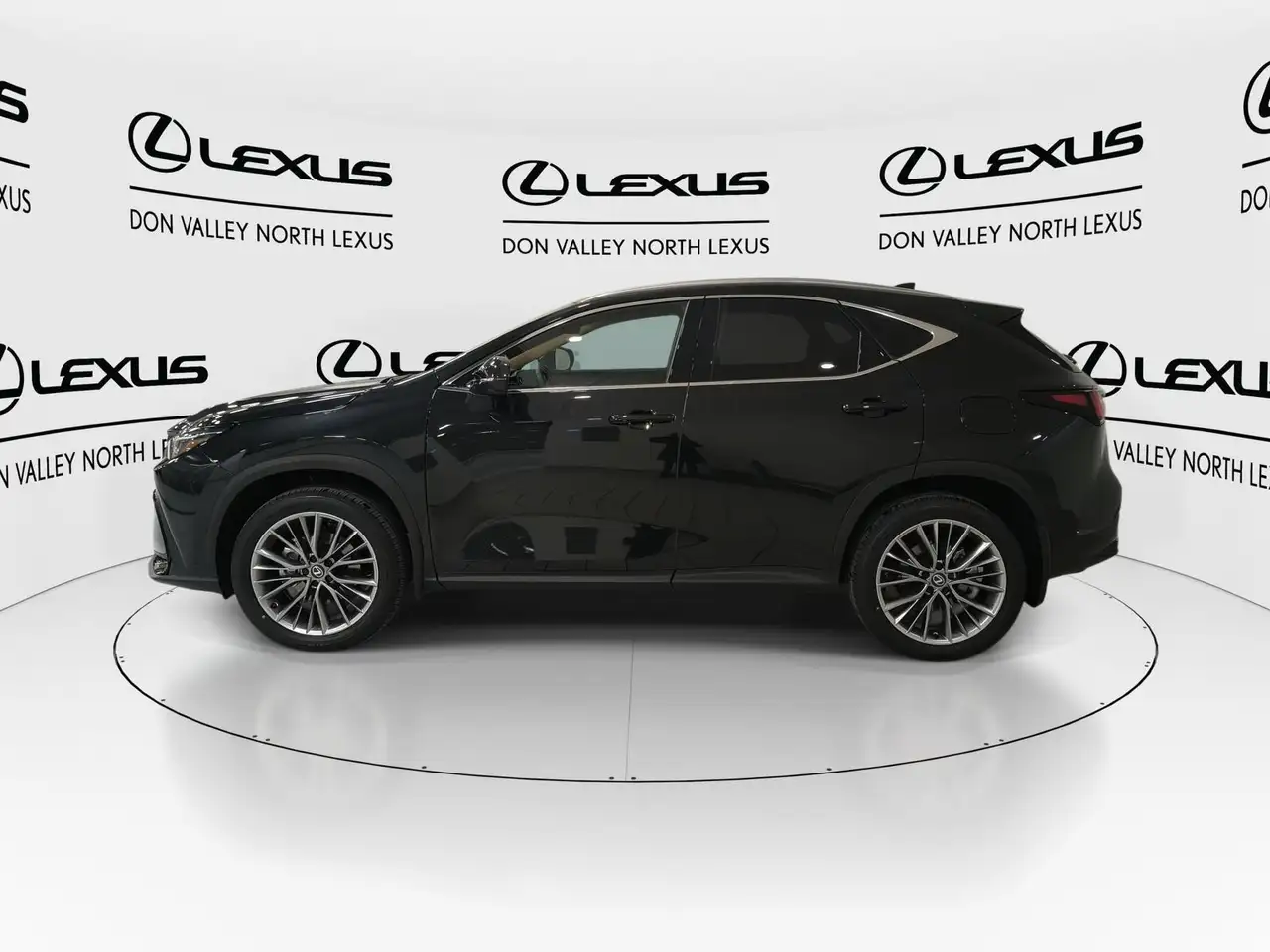 Lexus NX снимка Lexus NX