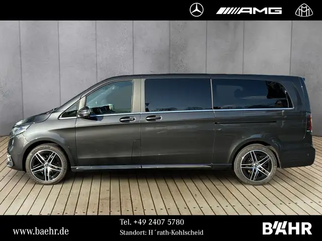 Mercedes-Benz V 300 view 2