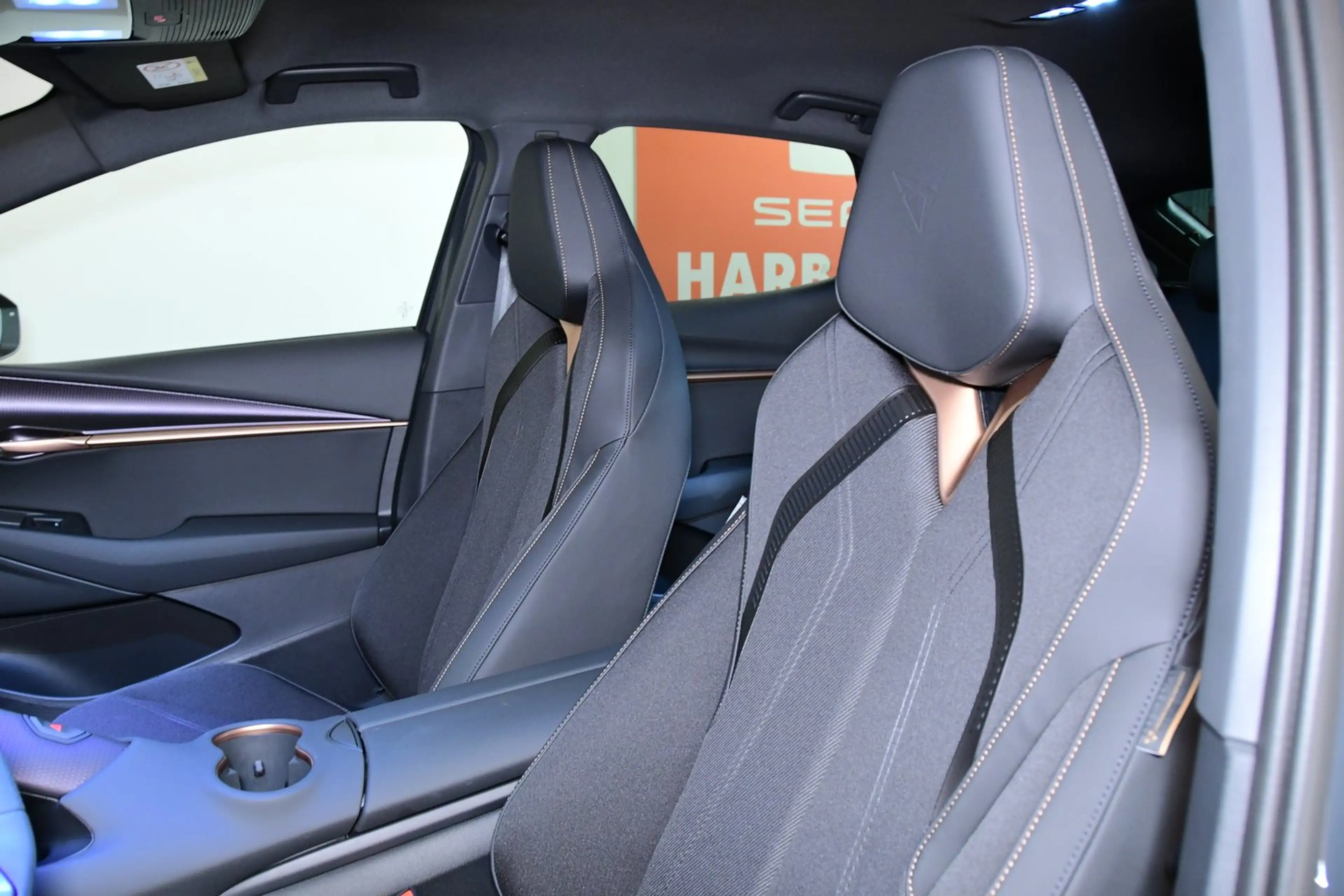 CUPRA Tavascan 210kW/286PS — photo 8
