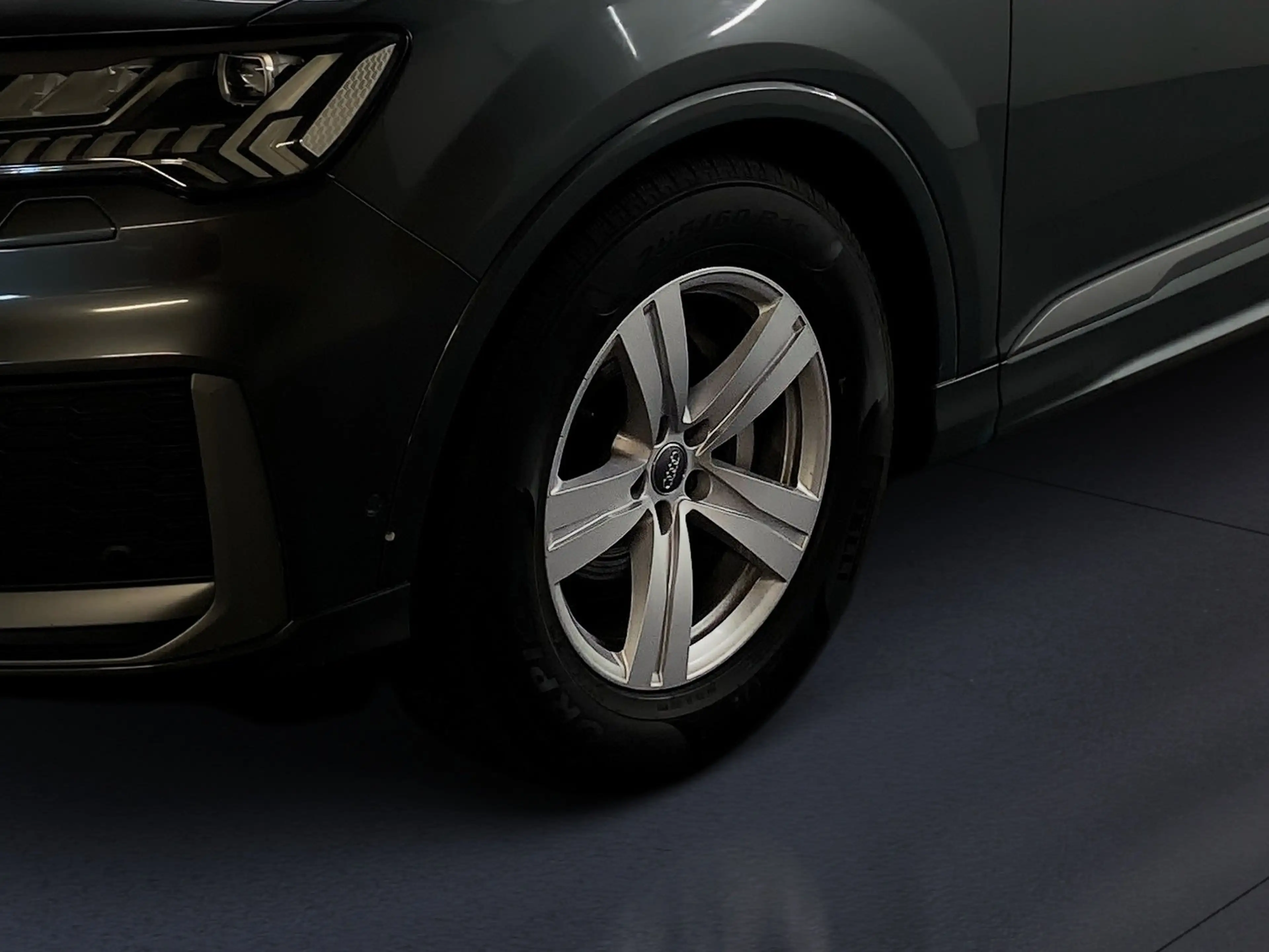 Audi Q7 50 TDI S line quattro Allradlenkung Pano Standheiz — photo 14
