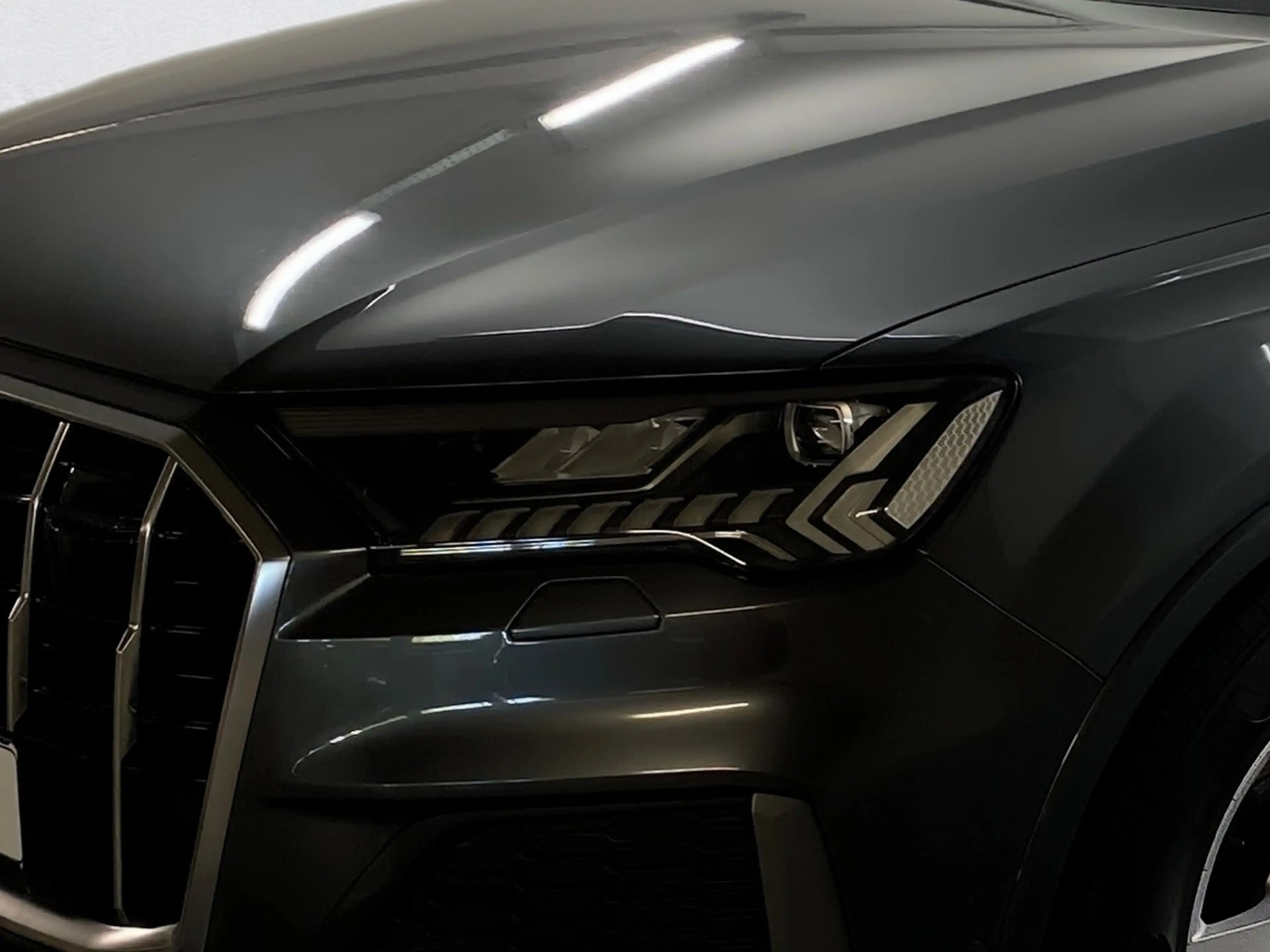 Audi Q7 50 TDI S line quattro Allradlenkung Pano Standheiz — photo 13