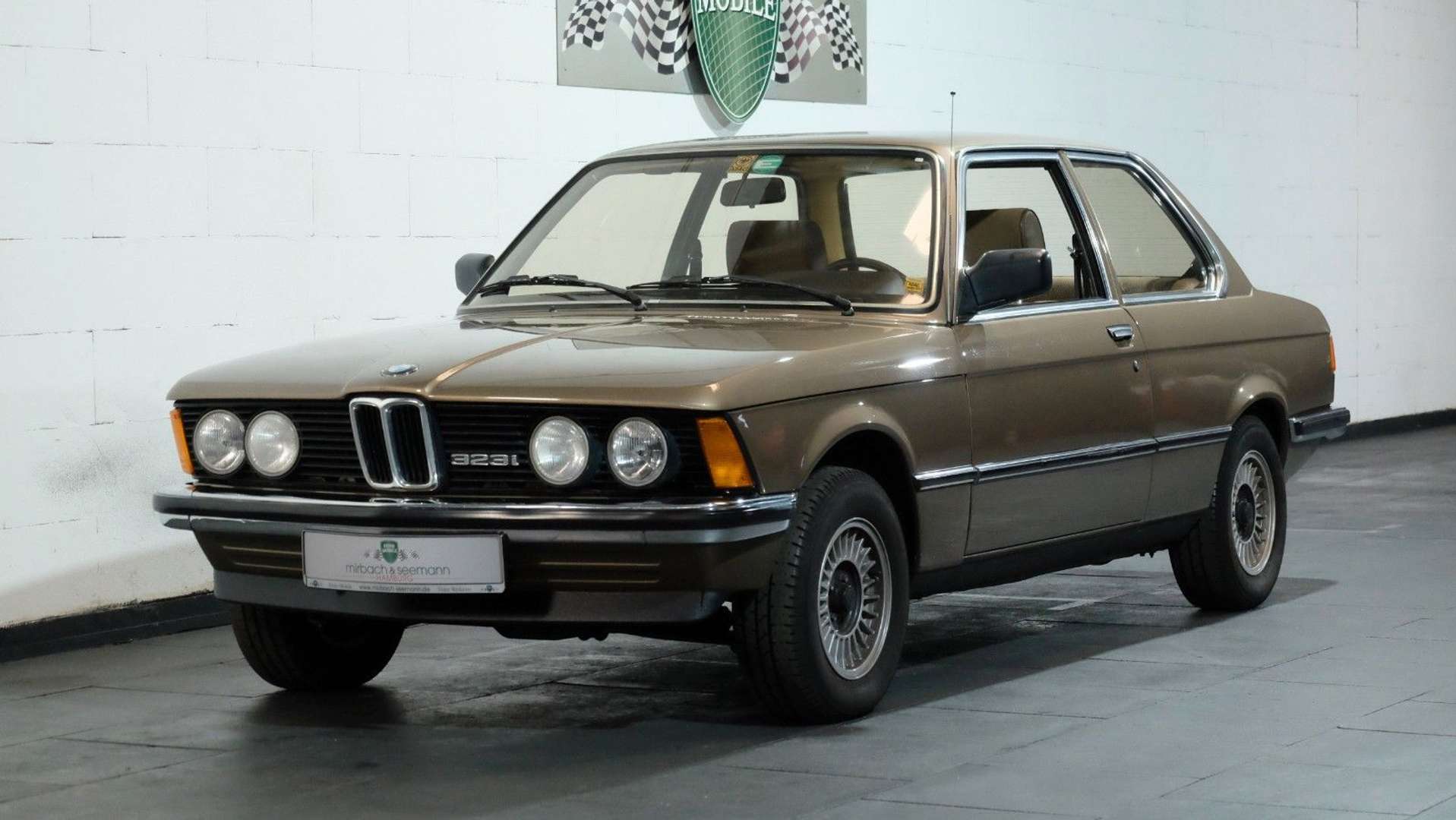 BMW 323 Sedan (05/1983) — € 27,000 | Schenefeld