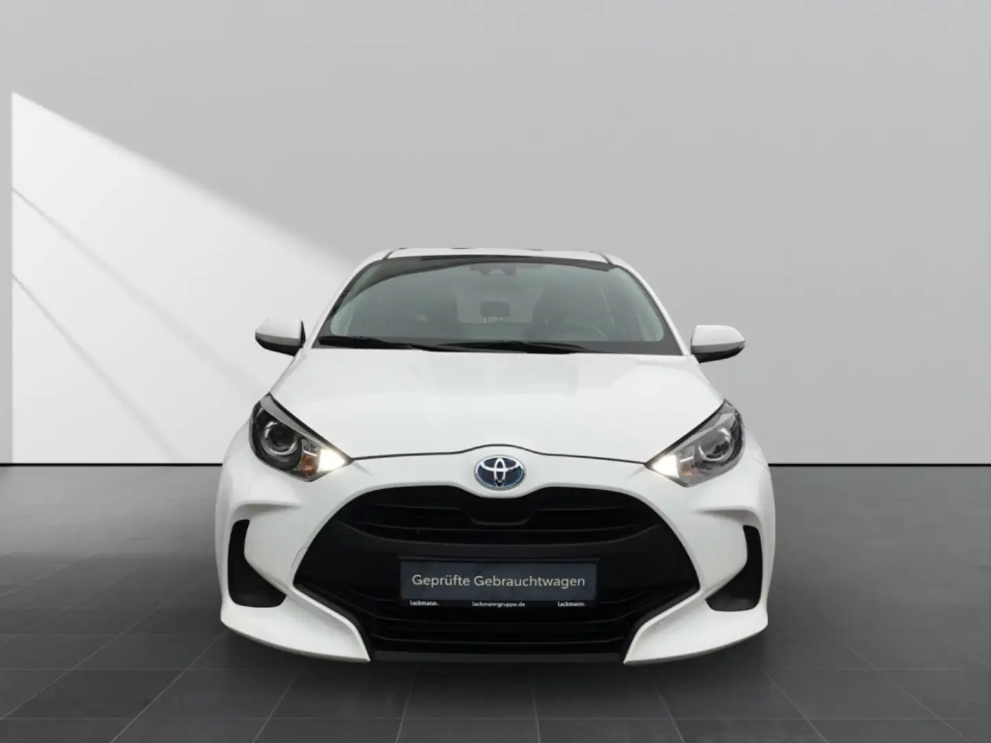 Toyota Yaris 1.5 Hybrid Business Edition*Navi*Sitzheizung* Weiß - 2
