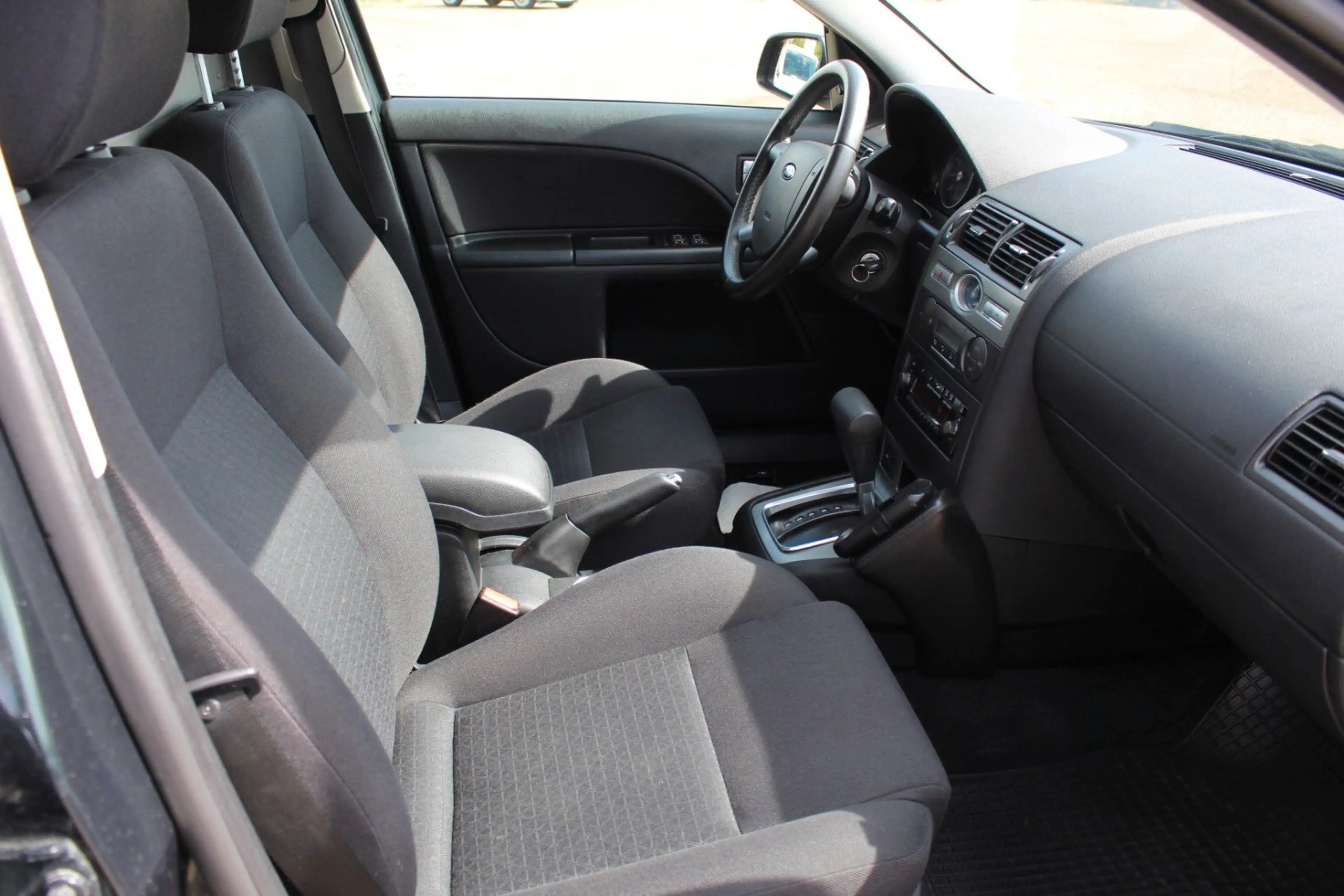 Ford Mondeo Turnier *Bestattungswagen*Leichenwagen* — photo 6
