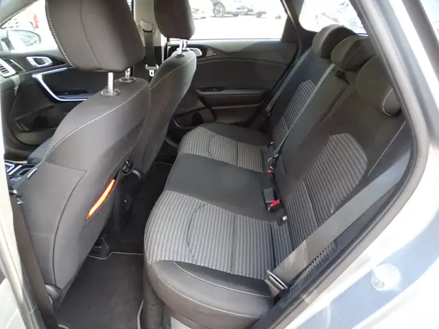 Kia Ceed view 8