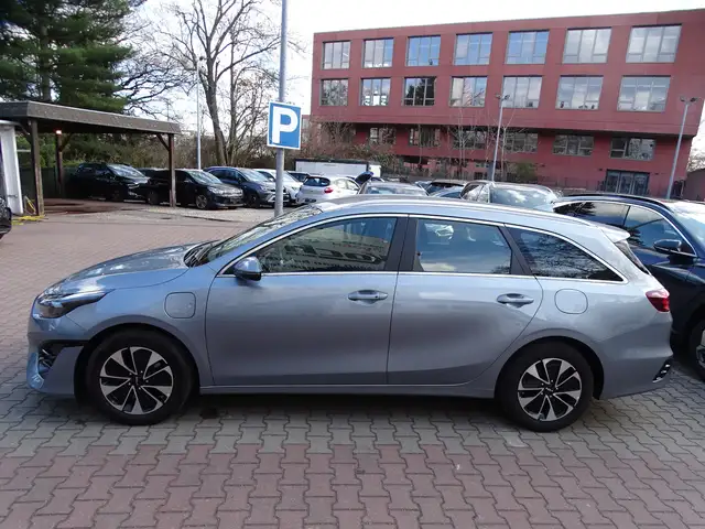 Kia Ceed view 3