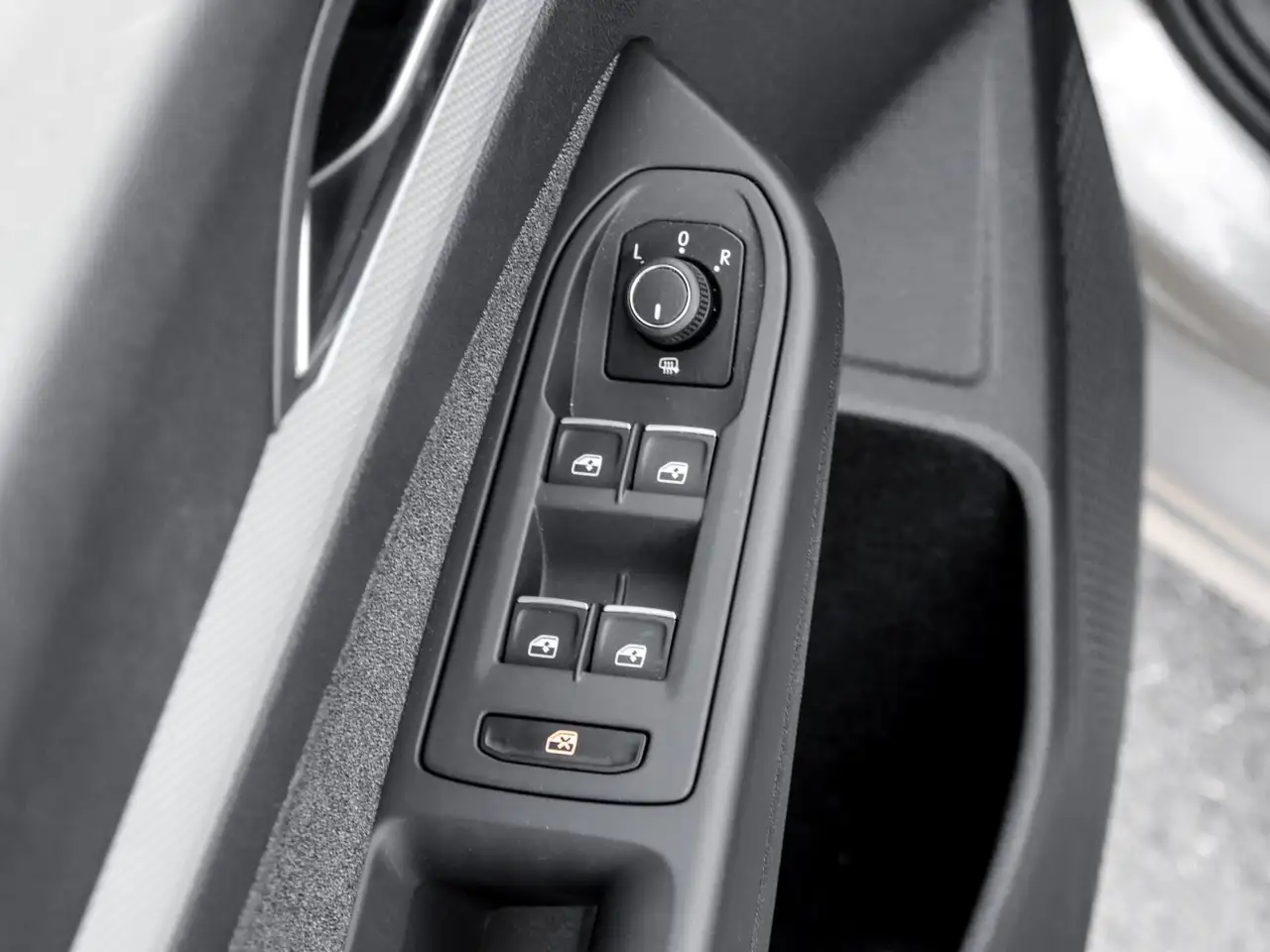 Volkswagen Golf VIII Variant MOVE 1.5 TSI LED Navi App-Connect ... 13