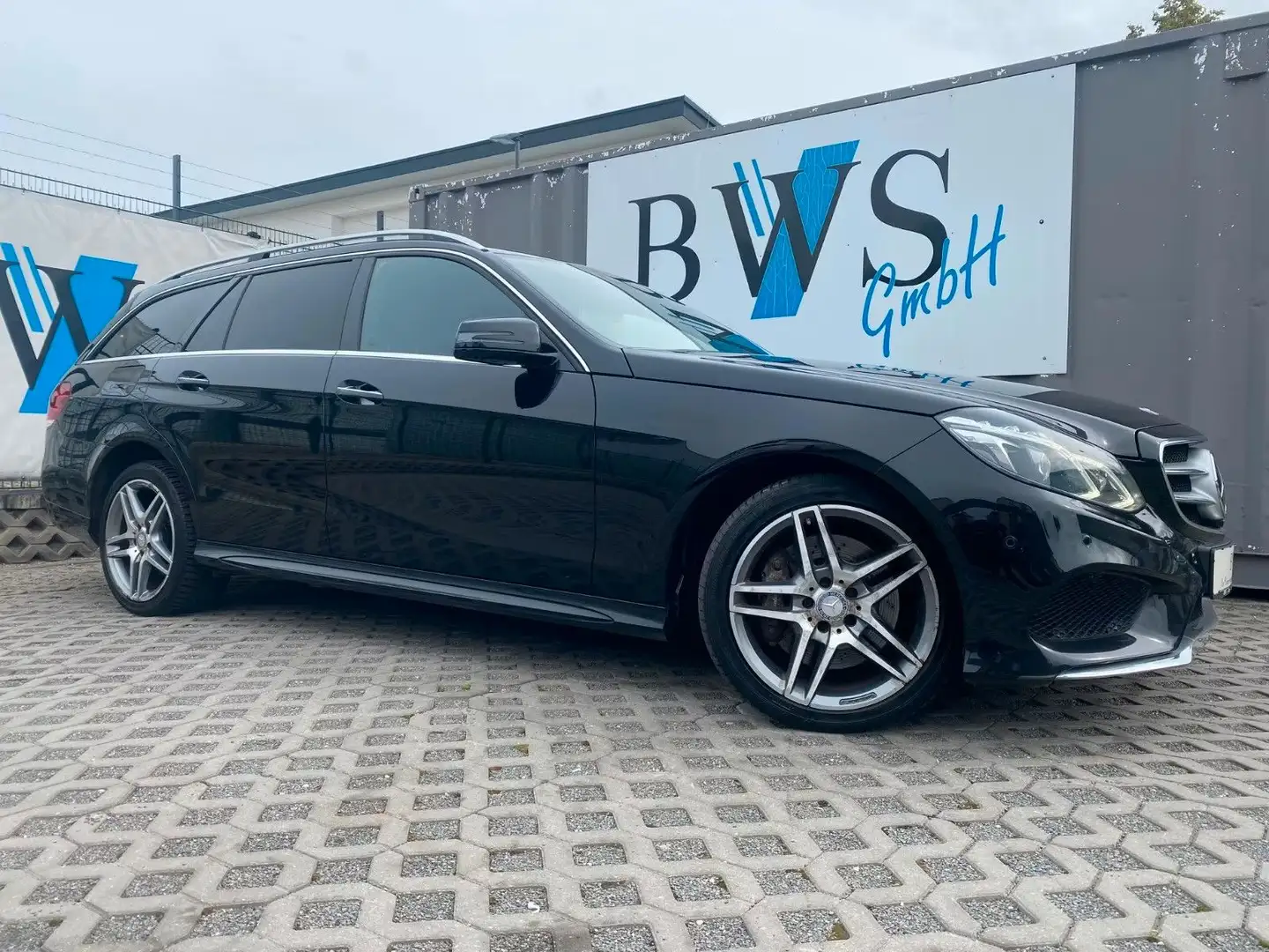 Mercedes-Benz E 350 T BT AMG 4M Totw./Spur/DAB/AHK/360°/LED/TV Noir - 1