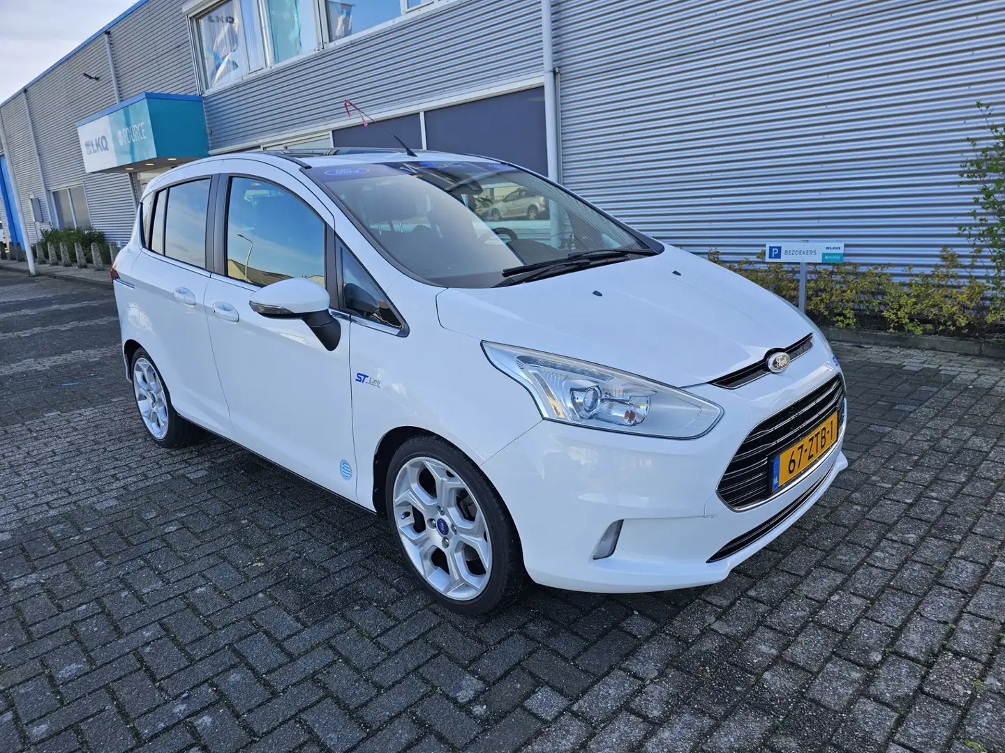 Ford B-Max 1.0 EcoBoost Titanium Panaromadak/Stoelverw. Bj:20 Wit - 2