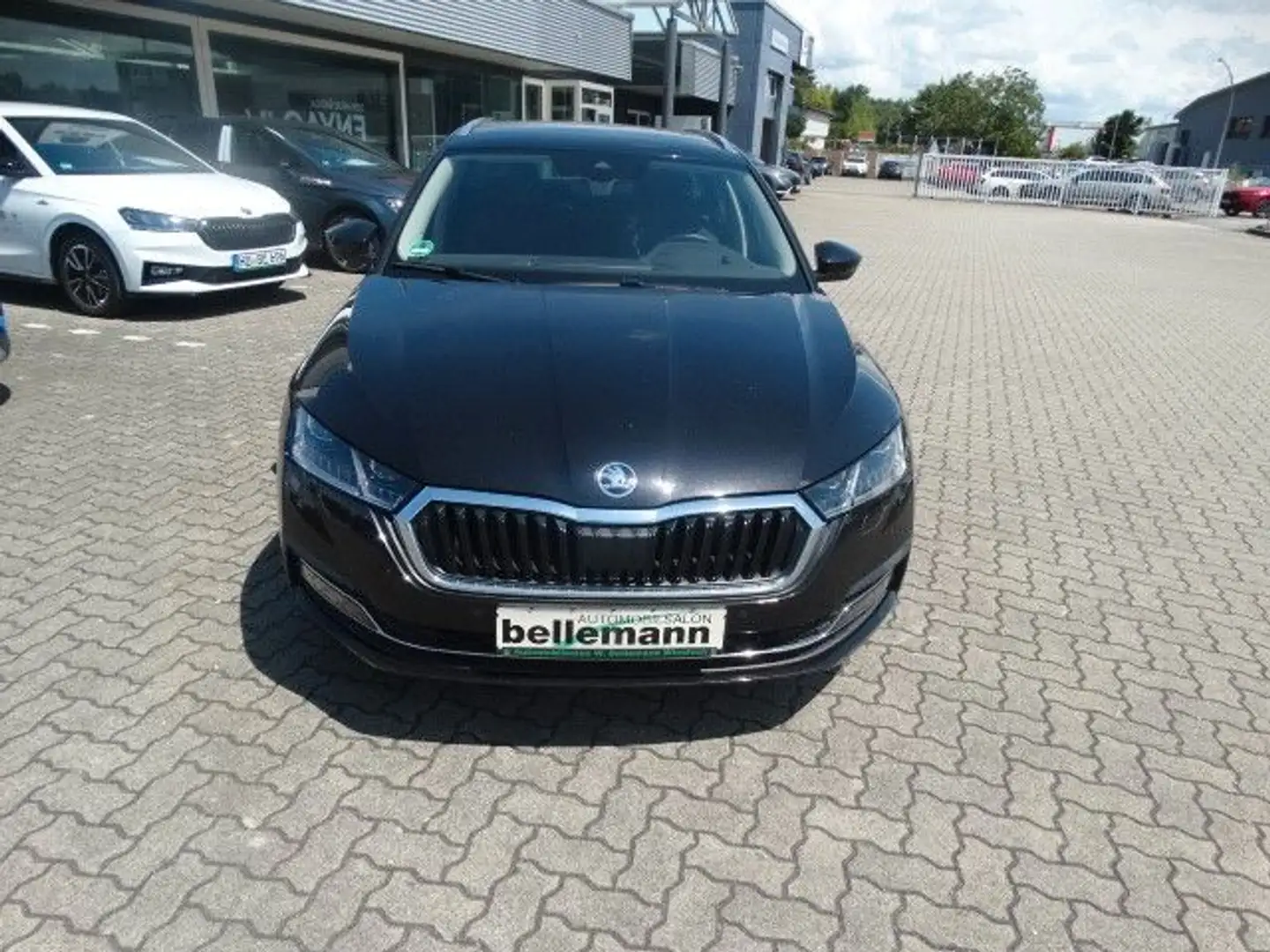 Skoda Octavia Combi Style iV Schwarz - 2