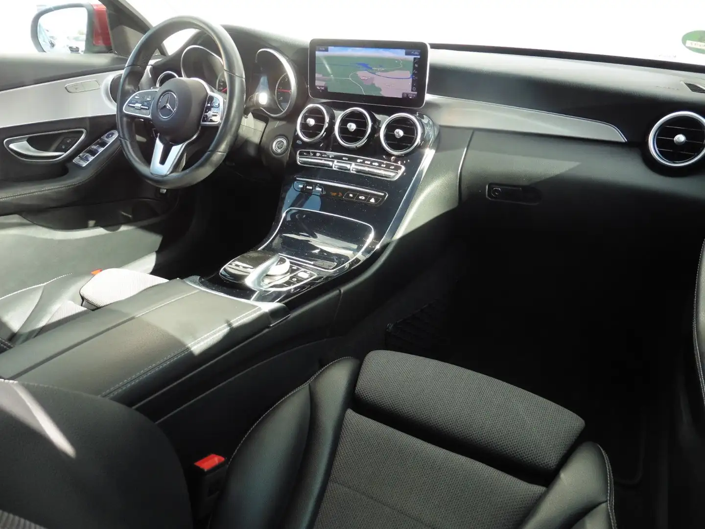 Mercedes-Benz C 220 d 9G Avantgarde LED Navi Kamera SHZ 194PS Rouge - 2
