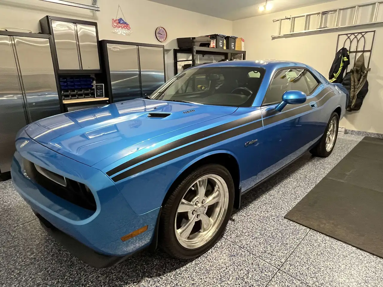 Dodge Challenger photo Dodge Challenger