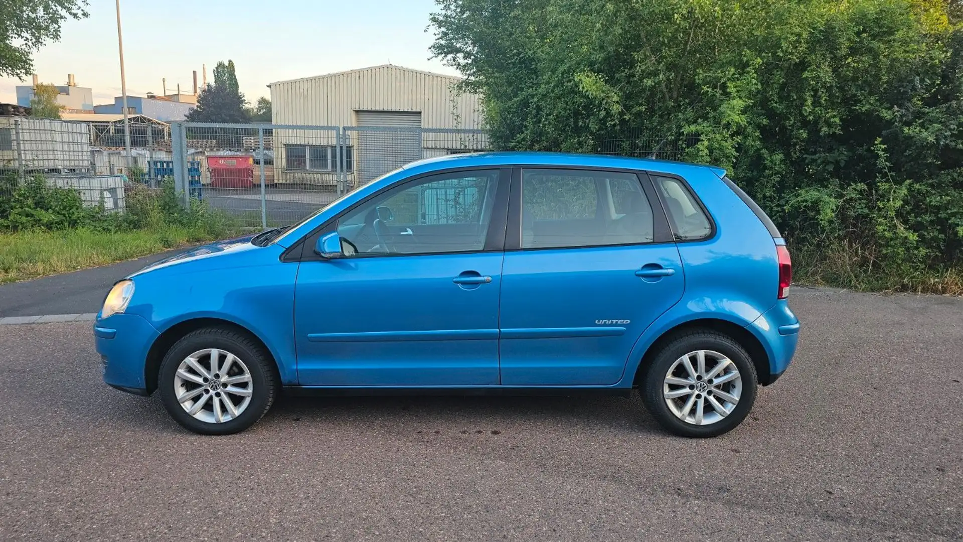 Volkswagen Polo IV United Blau - 2