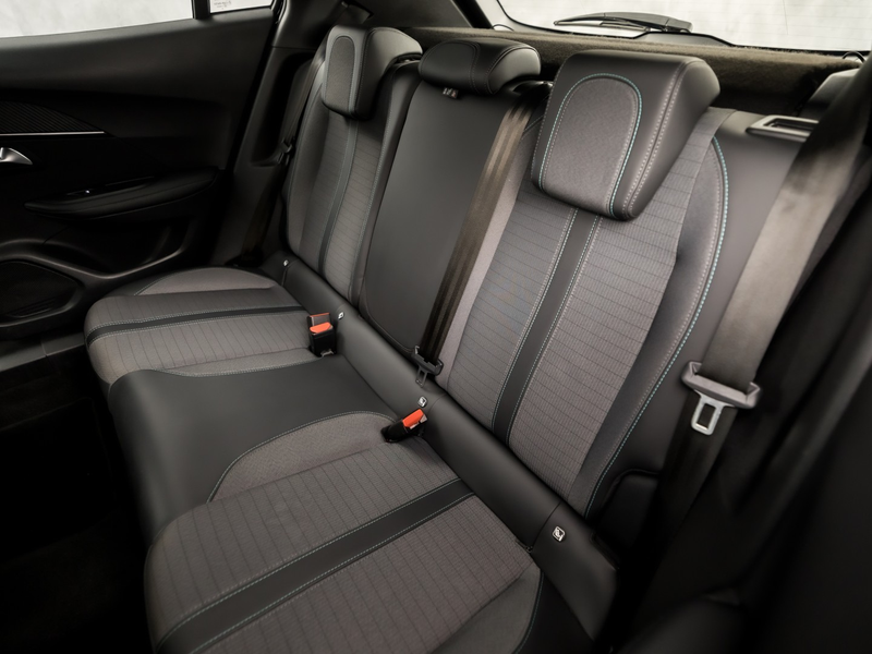Peugeot 2008 1.2 PureTech Allure Pack 131Pk Automaat (VIRTUAL C — photo 16