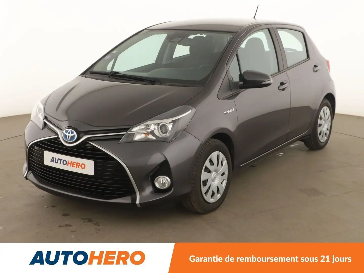 Toyota Yaris 1.5 Hybrid Dynamic Gris - 1