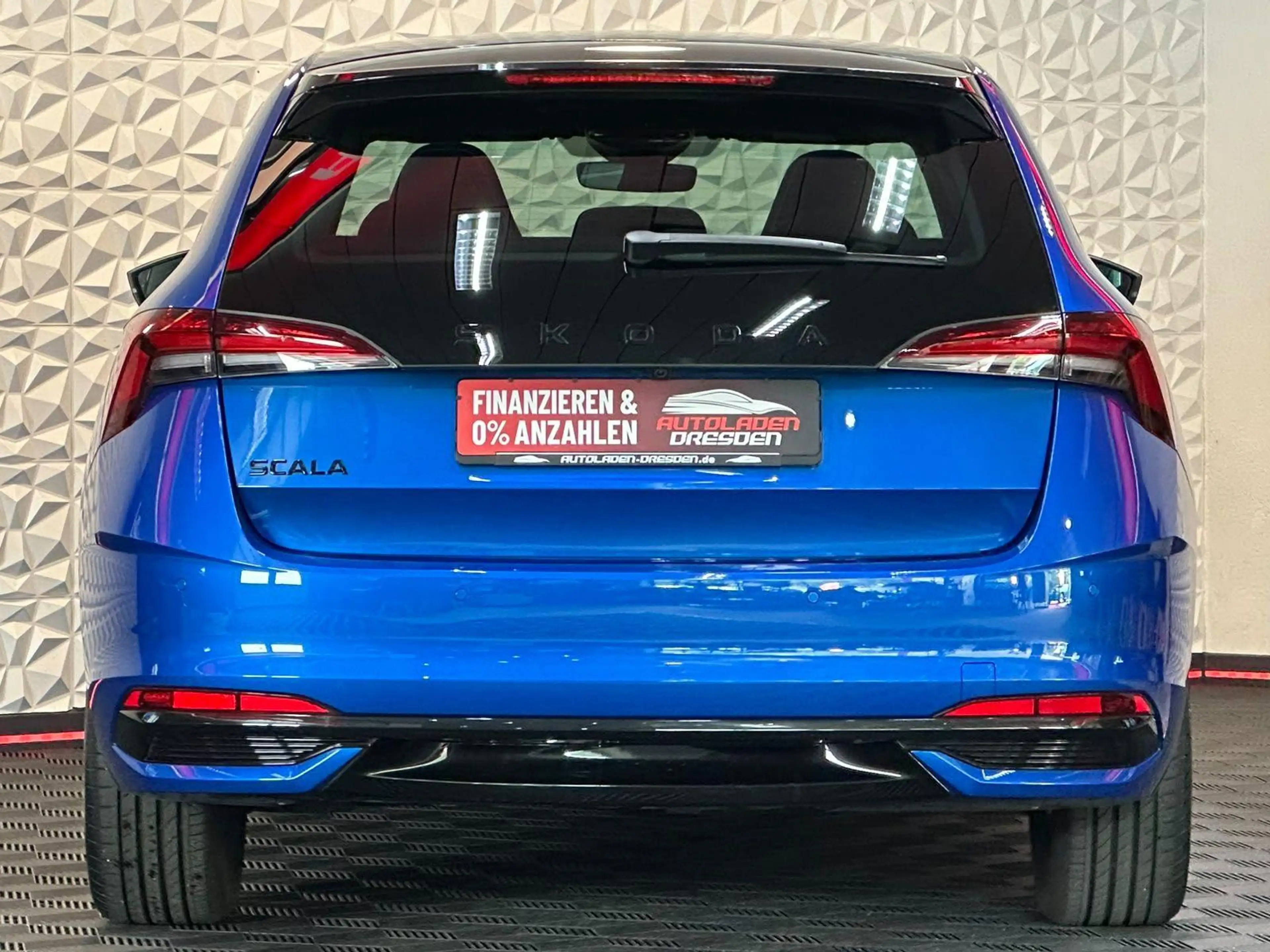 Skoda Scala 1.5TSI MONTE CARLO MATRIX#PANO#VIRTUAL#KEY — photo 6