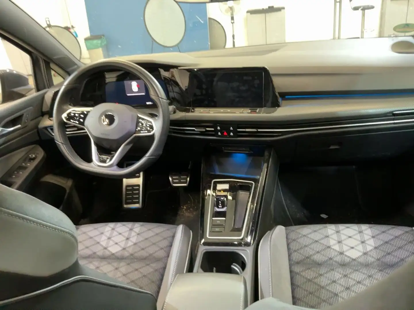 Volkswagen Golf Golf 1.5 eTSI OPF DSG R-Line Grau - 1