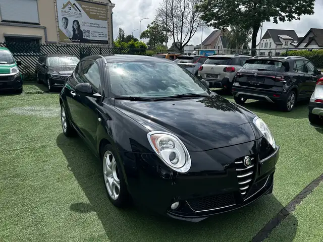 Alfa Romeo Mito view 3