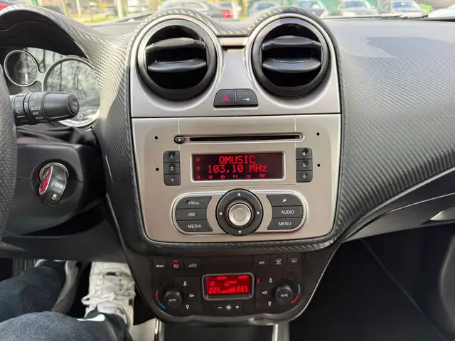 Alfa Romeo Mito view 14