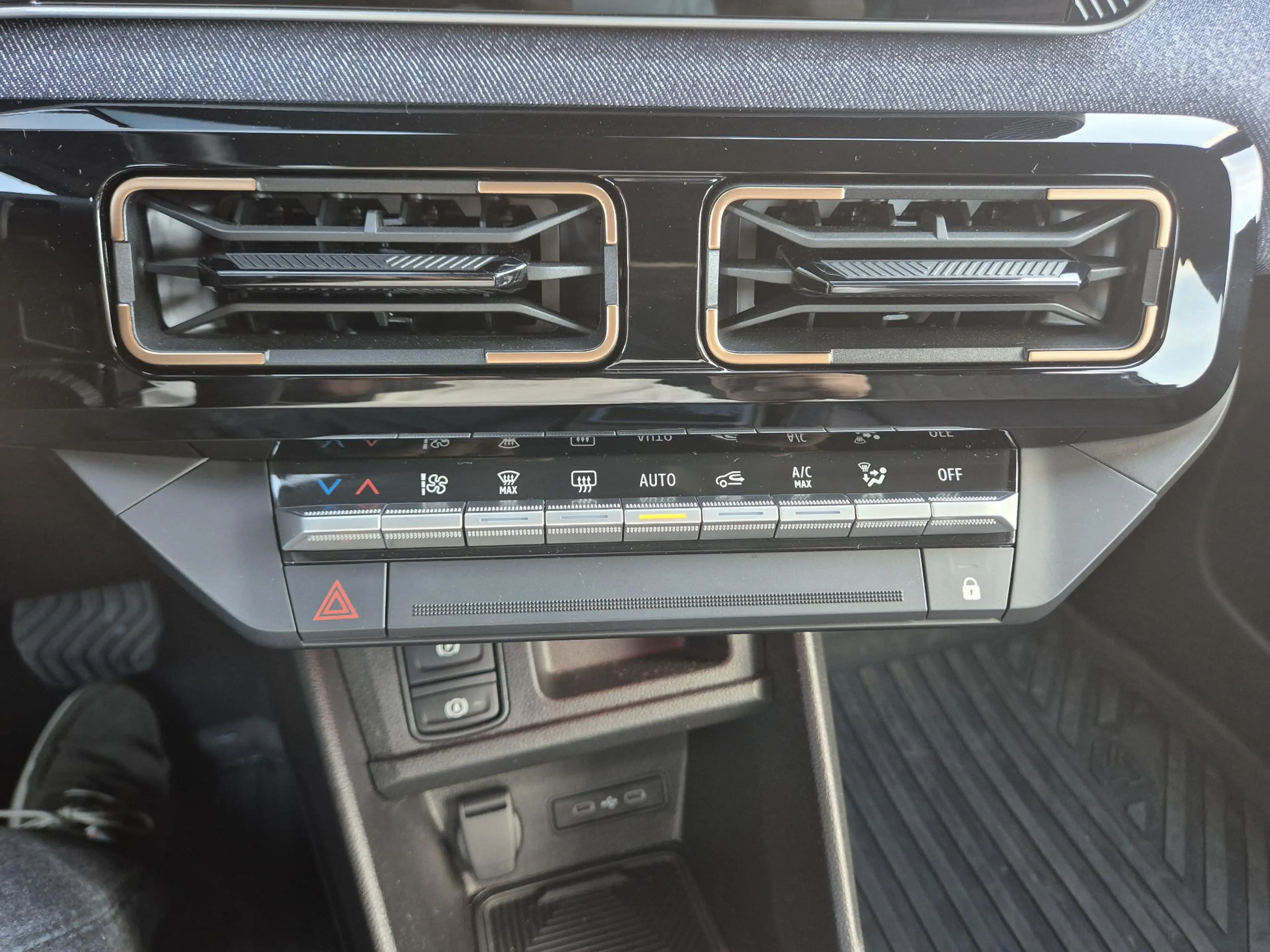 Renault R 4 comfort range techno 52 kWh Adapt. Cruise Control, — photo 21