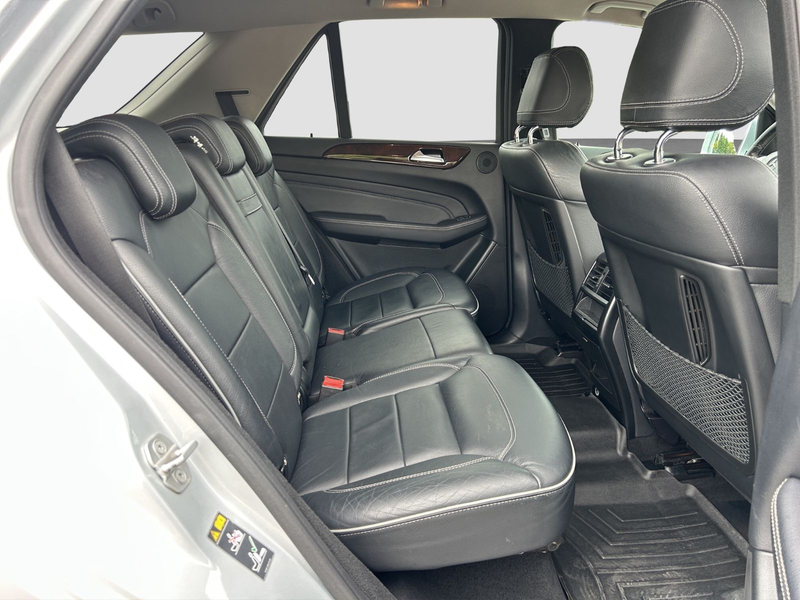 Mercedes-Benz ML 350 CDI AMG-LEDER-AHK-LED-4MATIC — photo 12