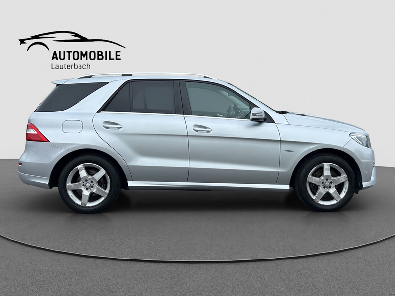 Mercedes-Benz ML 350 CDI AMG-LEDER-AHK-LED-4MATIC — photo 6