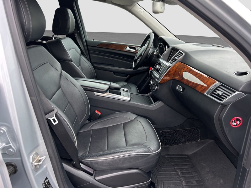 Mercedes-Benz ML 350 CDI AMG-LEDER-AHK-LED-4MATIC — photo 10