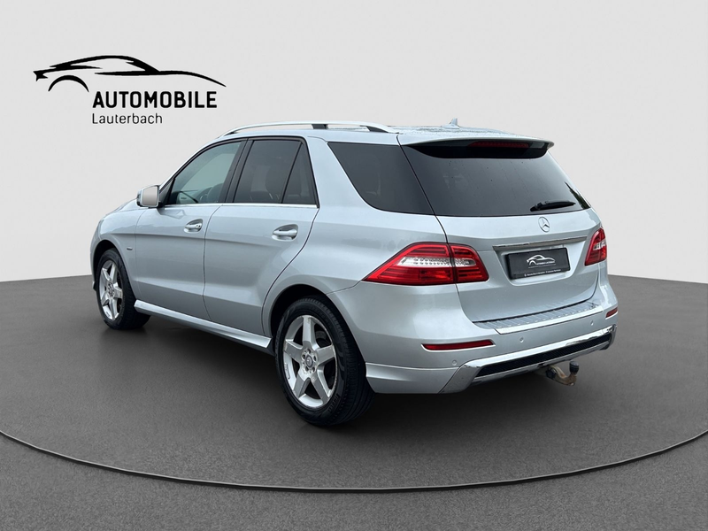 Mercedes-Benz ML 350 CDI AMG-LEDER-AHK-LED-4MATIC — photo 3