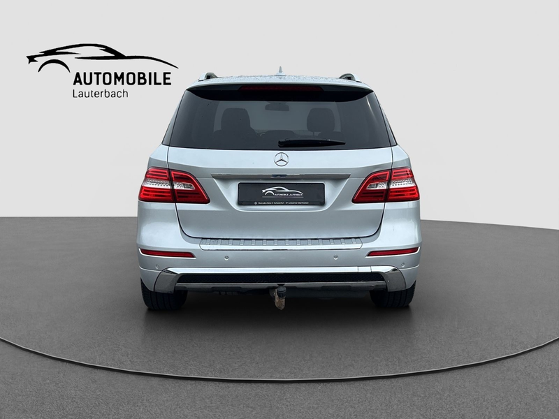 Mercedes-Benz ML 350 CDI AMG-LEDER-AHK-LED-4MATIC — photo 4