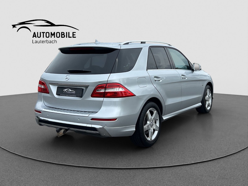 Mercedes-Benz ML 350 CDI AMG-LEDER-AHK-LED-4MATIC — photo 5