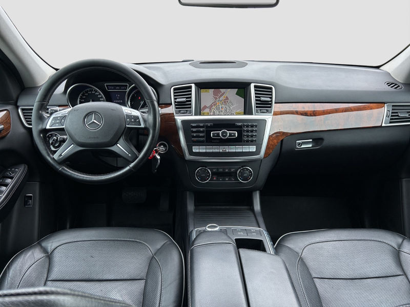 Mercedes-Benz ML 350 CDI AMG-LEDER-AHK-LED-4MATIC — photo 13