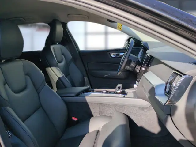 Volvo XC60 view 19