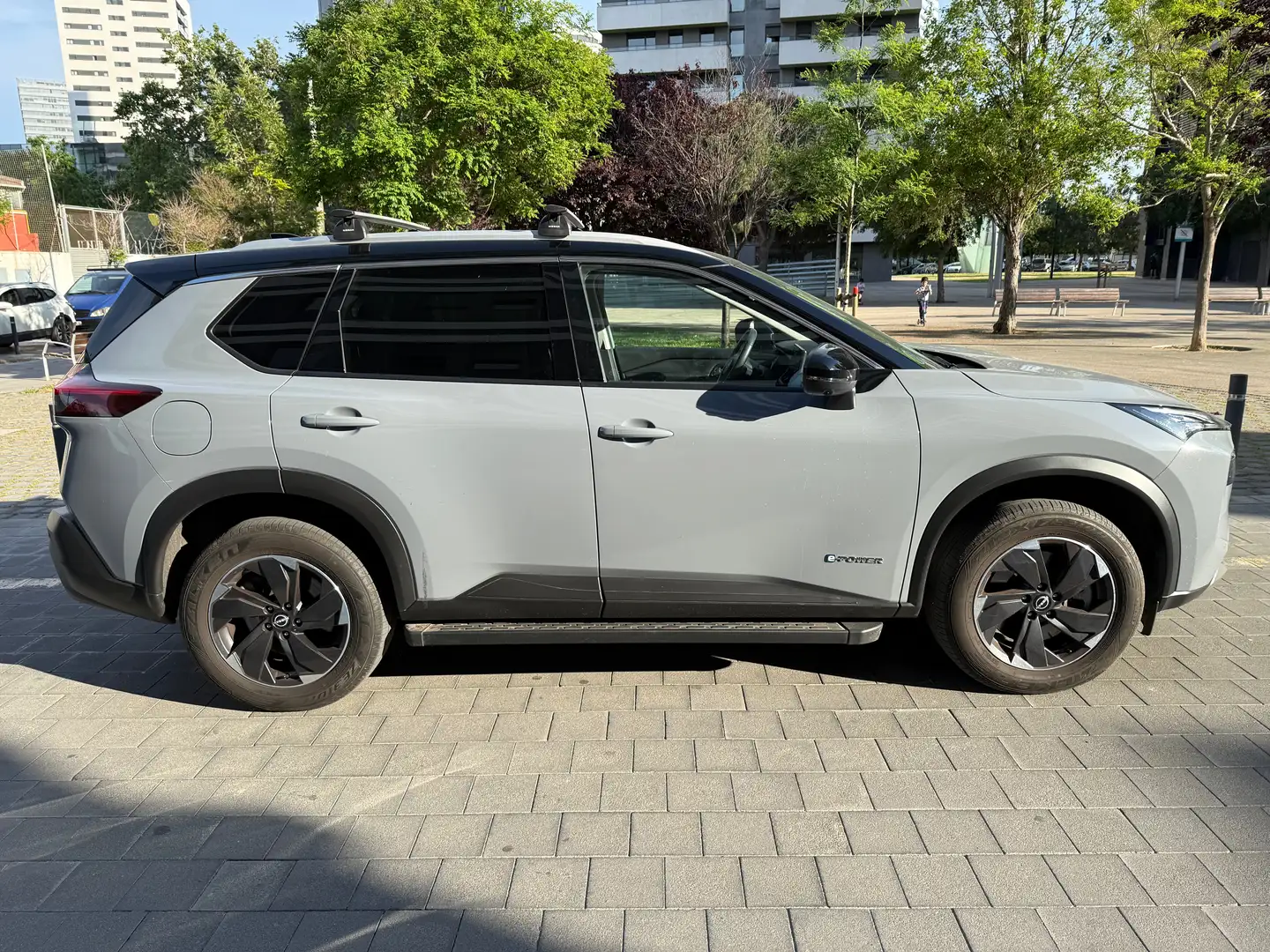 Nissan X-Trail X-Trail 1.5 e-Power N-Connecta e-4orce 4x4 5pl. 158kW N-Connecta Gris - 1