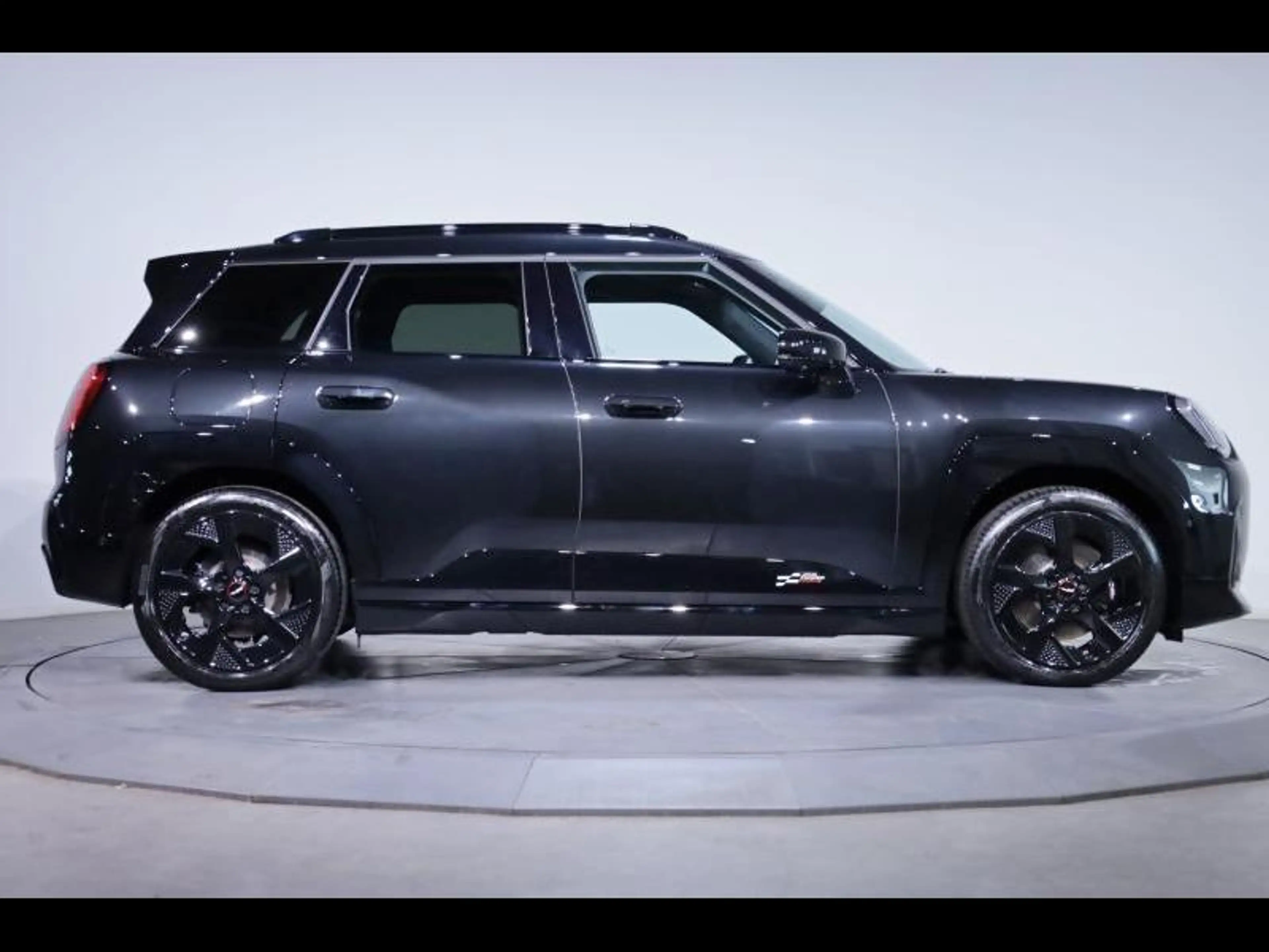 MINI Aceman — photo 3