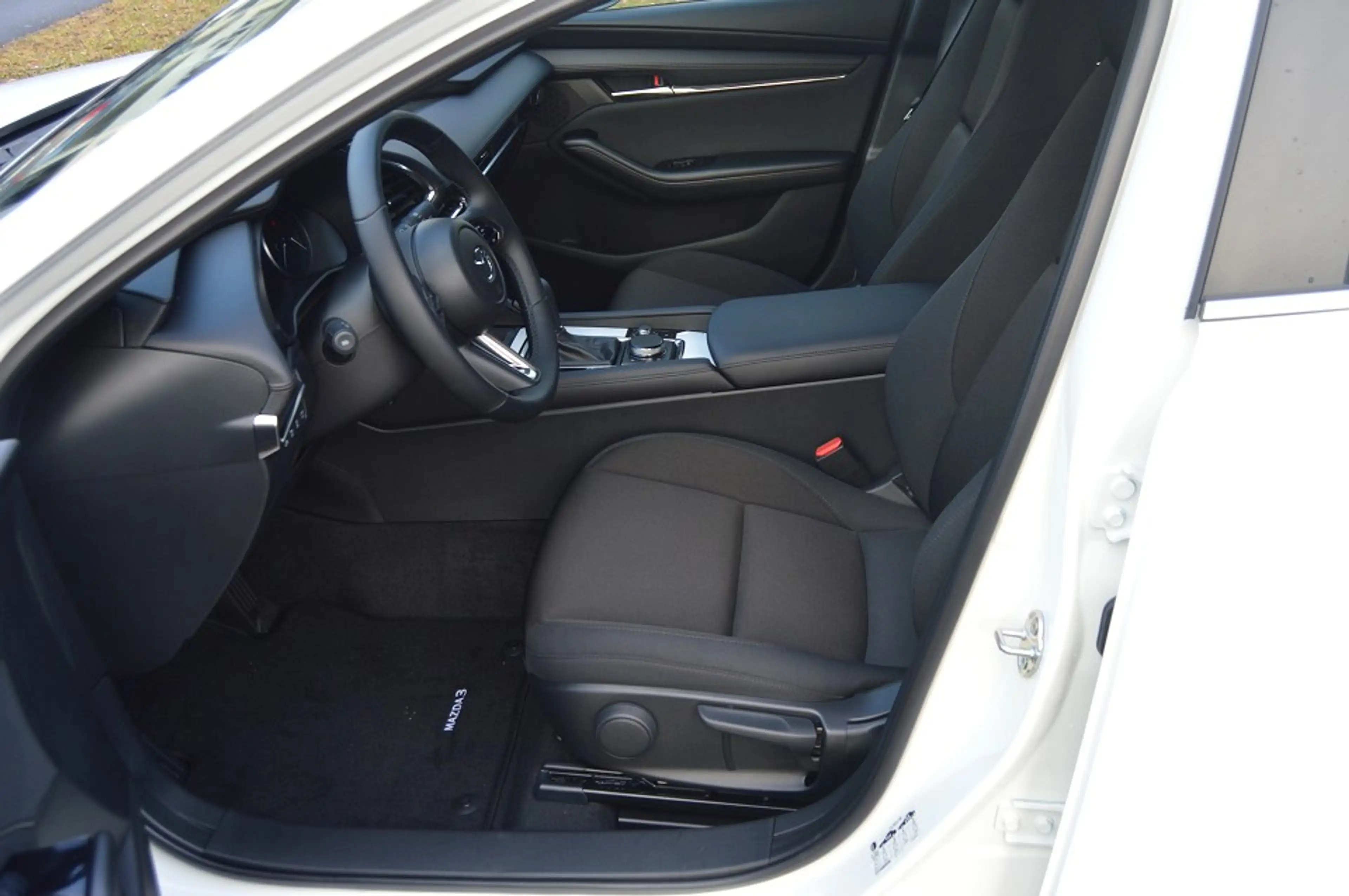 Mazda 3 2.5L e-SKYACTIV G 140ps 6AT FWD Centre-line Navi — photo 12