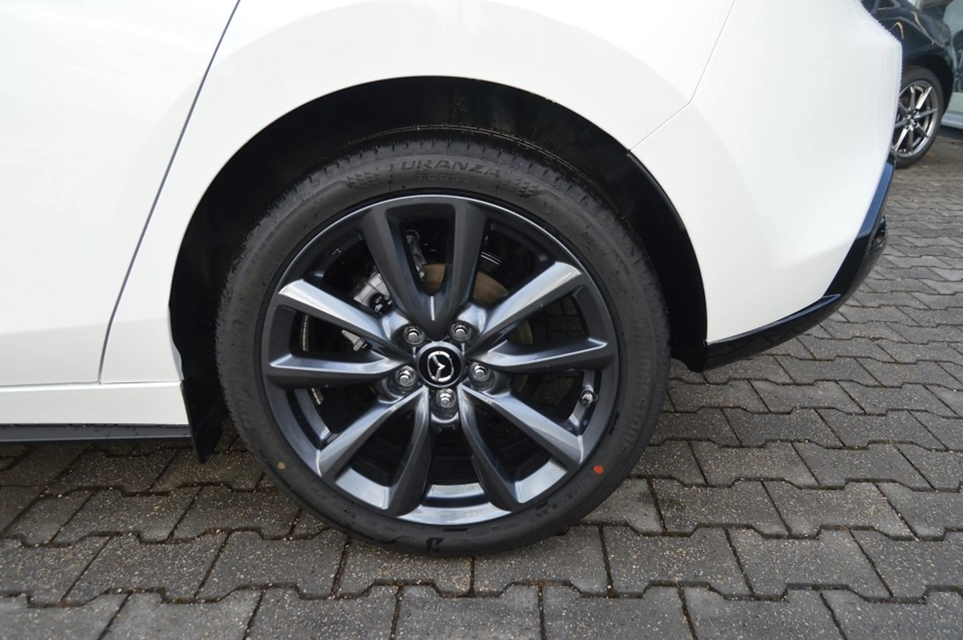 Mazda 3 2.5L e-SKYACTIV G 140ps 6AT FWD Centre-line Navi — photo 8