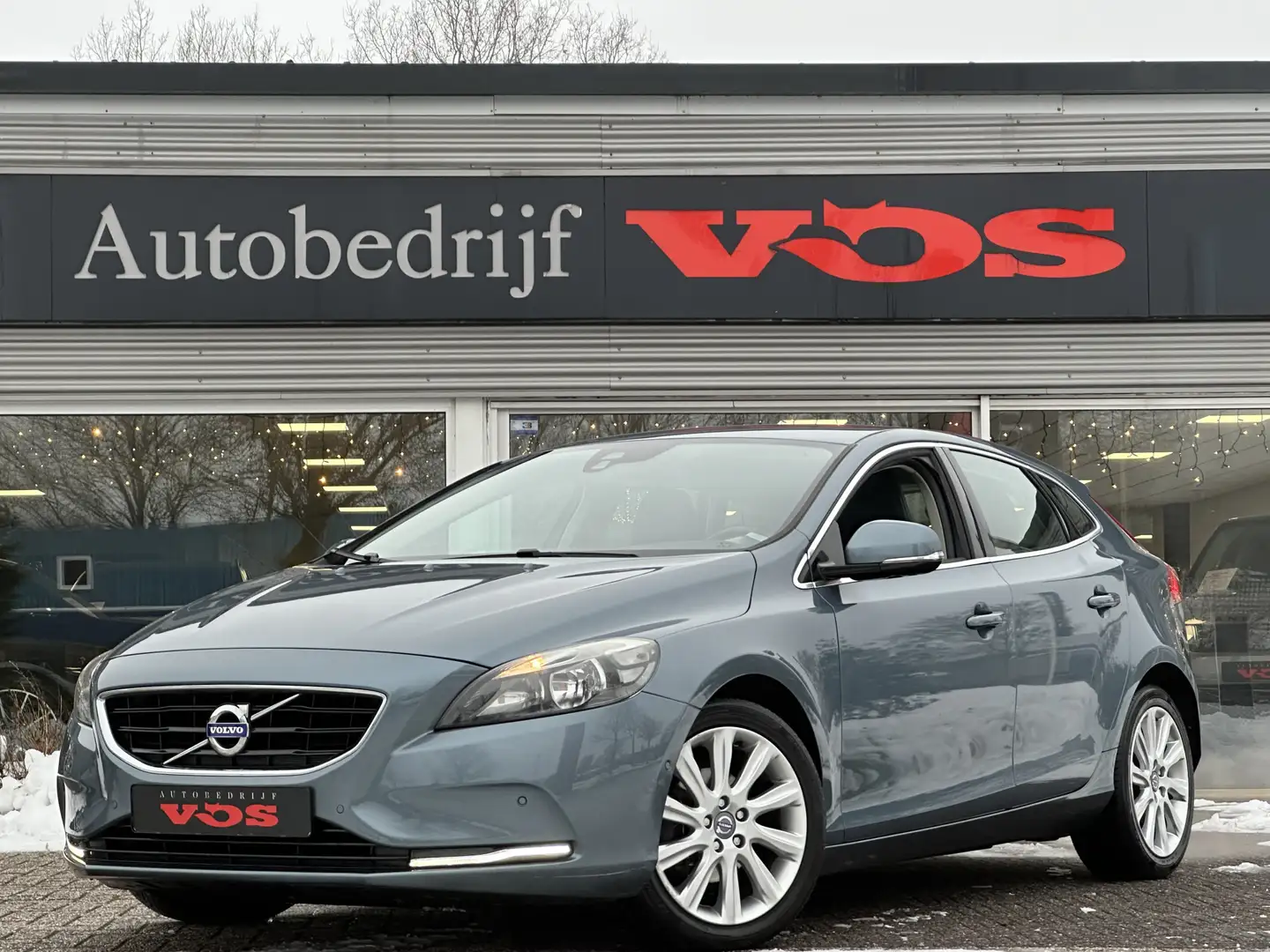 Volvo V40 1.6 D2 Summum | Memory | Camera | Trekhaak | Leder Blau - 1