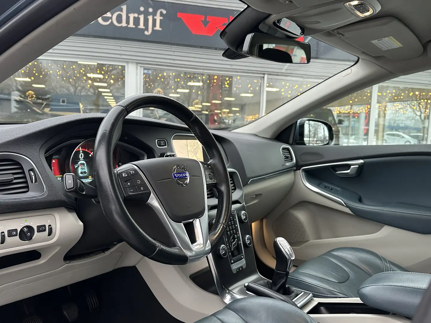 Volvo V40 1.6 D2 Summum | Memory | Camera | Trekhaak | Leder Blau - 2