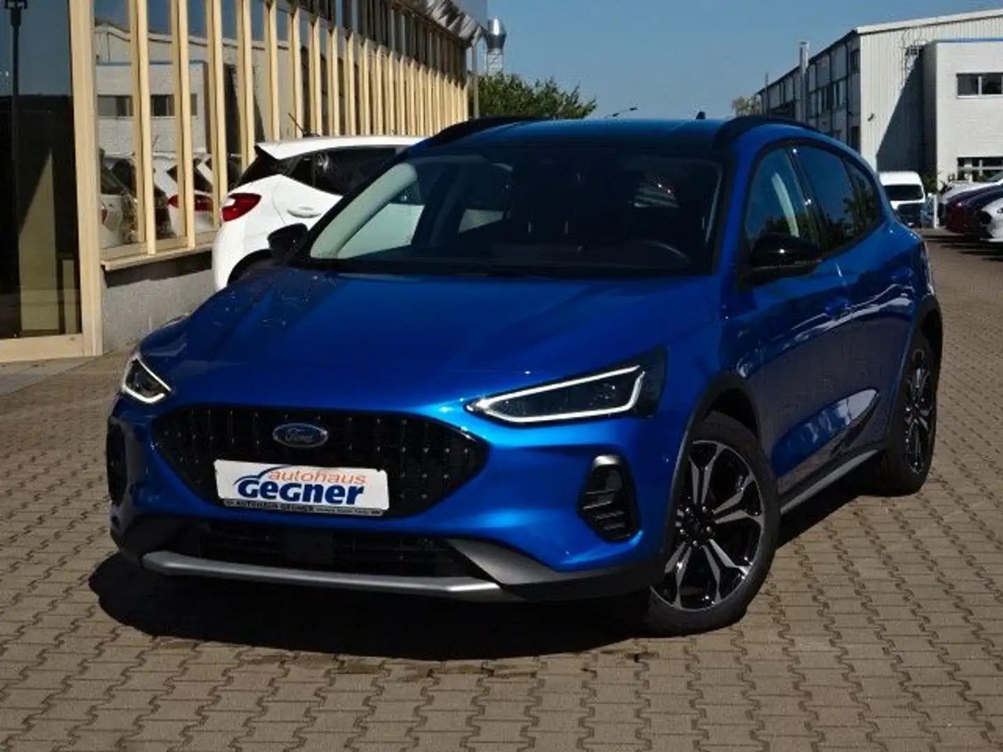 Ford Focus 155PS Autm. Active X Leder Navi Matrix-LED Blau - 2